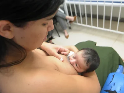 Agosto Dourado: campanha reforça apoio à amamentação no DF