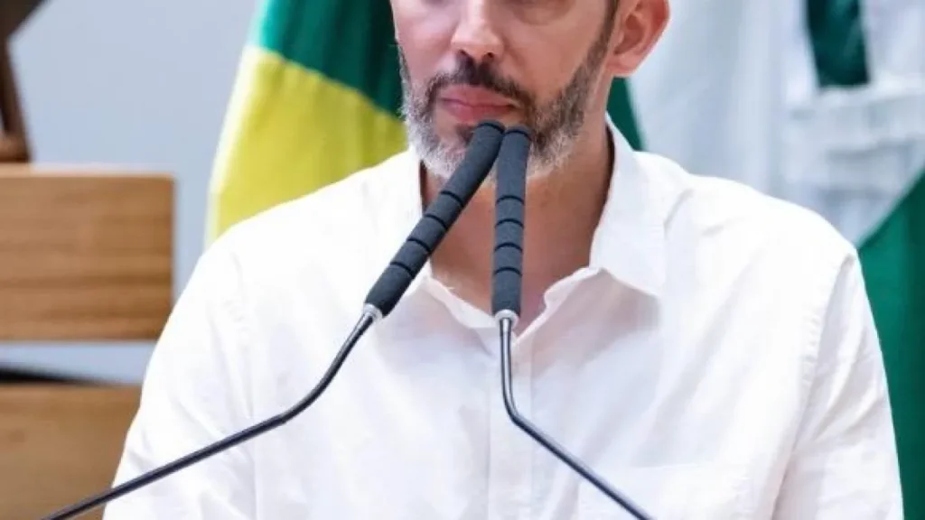 Convenções terminam e negociação passa às executivas dos partidos