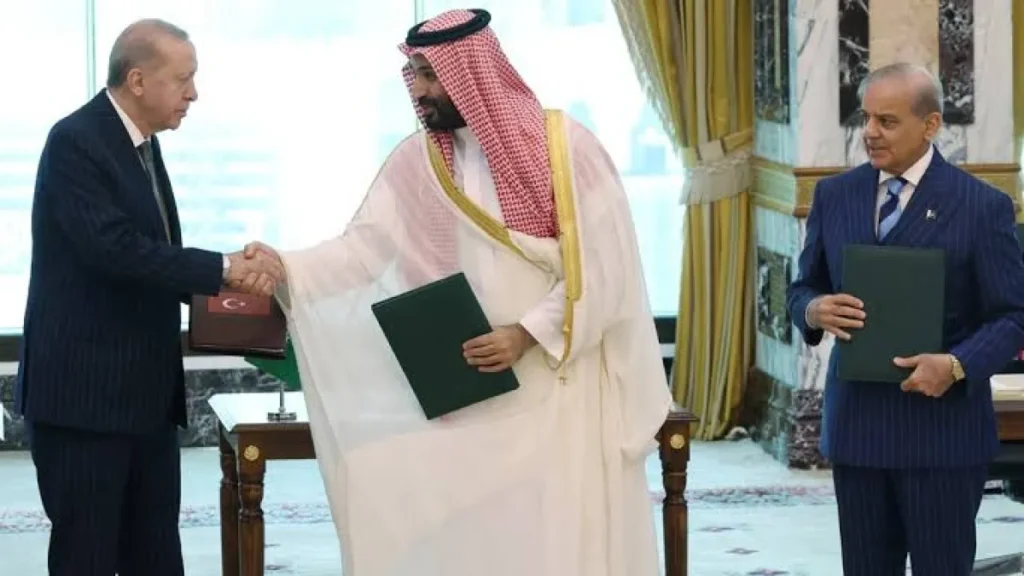 Arábia Saudita, Turquia e Paquistão firmam pacto militar