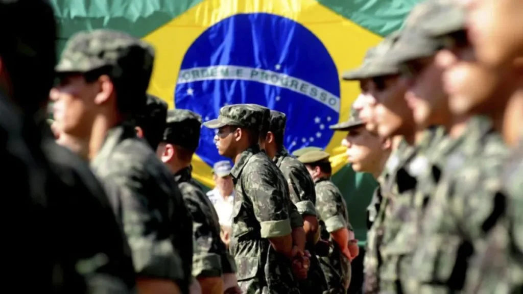 Coronel da reserva é condenado por livro com críticas ao Exército